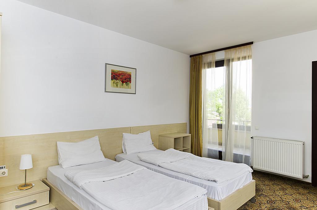 Aseltur Brasov Hotel Exterior foto