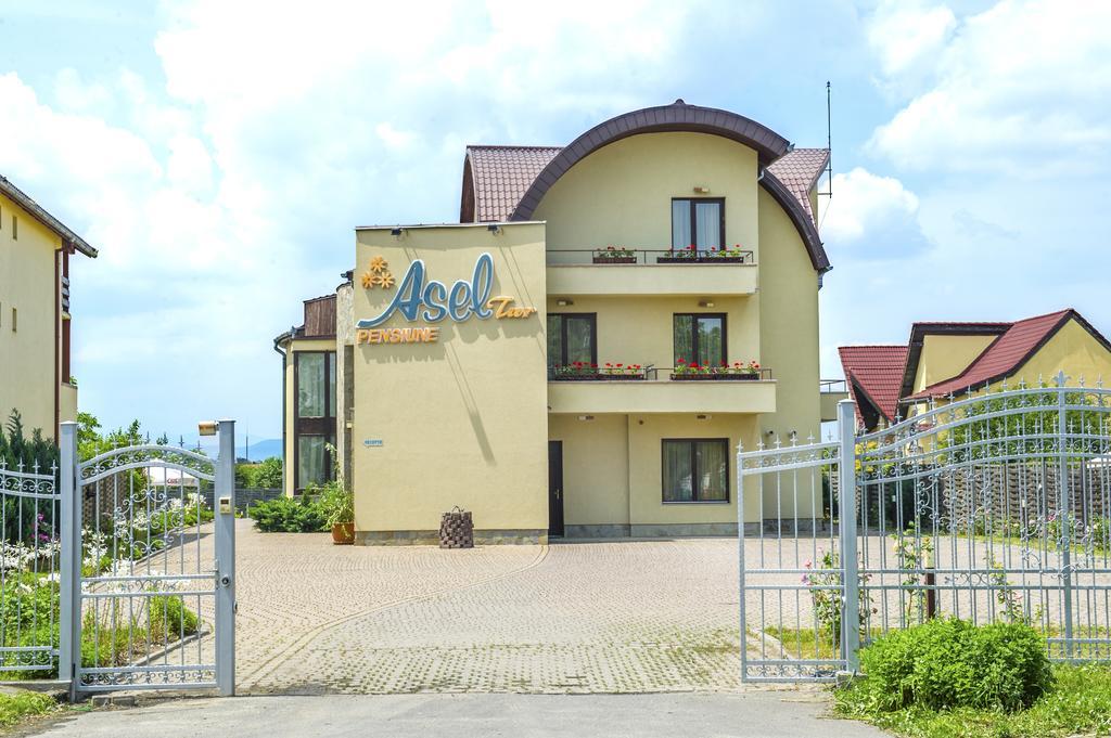 Aseltur Brasov Hotel Exterior foto