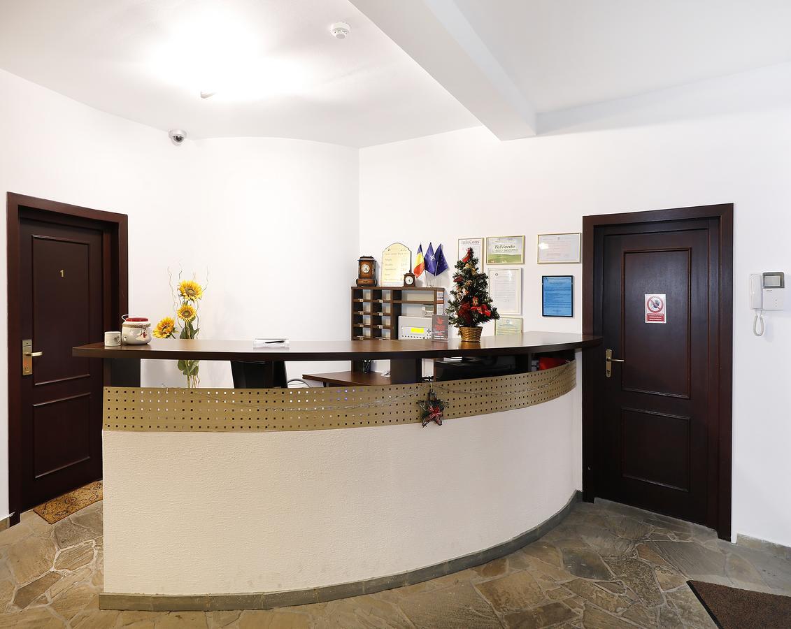 Aseltur Brasov Hotel Exterior foto